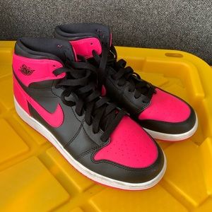 Air Jordan 1 Retro High hyper Pink and black